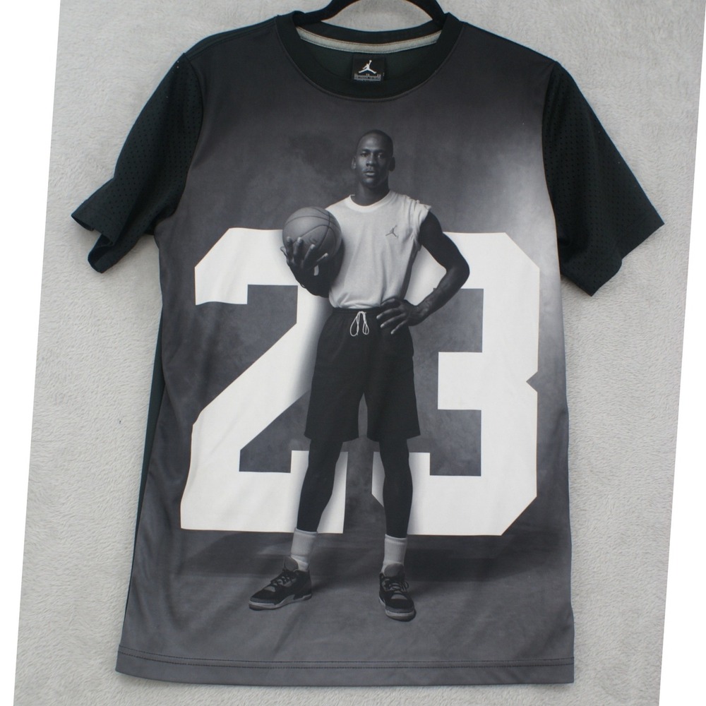 Jordan Boys XL 13-15 Yr Michael Jordan 23 Graphic Mesh Sleeve T-Shirt Black Gray